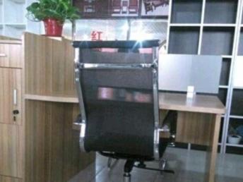 上海辦公用品特價(jià)直銷 老板桌、辦公桌、會議桌、電腦桌、經(jīng)理桌、培訓(xùn)桌一站式采購指南